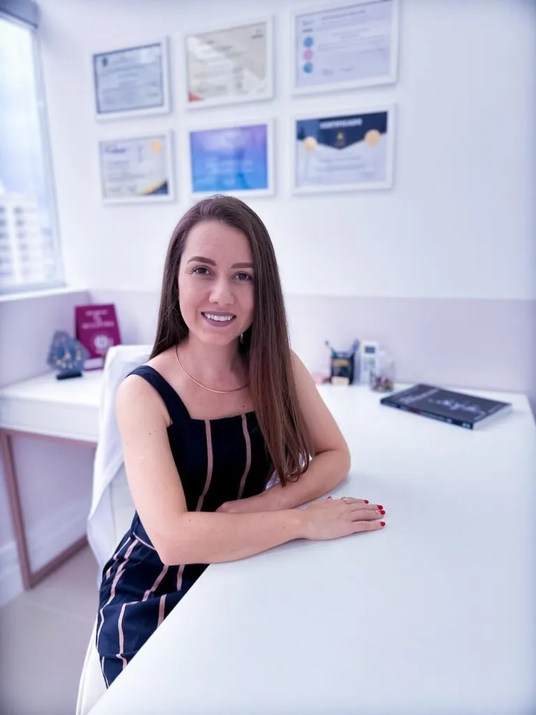 PAGINA SOBRE DANIELA